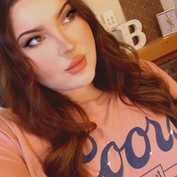 Meet your Posher, BrennaLaine - Picture 3 of 4